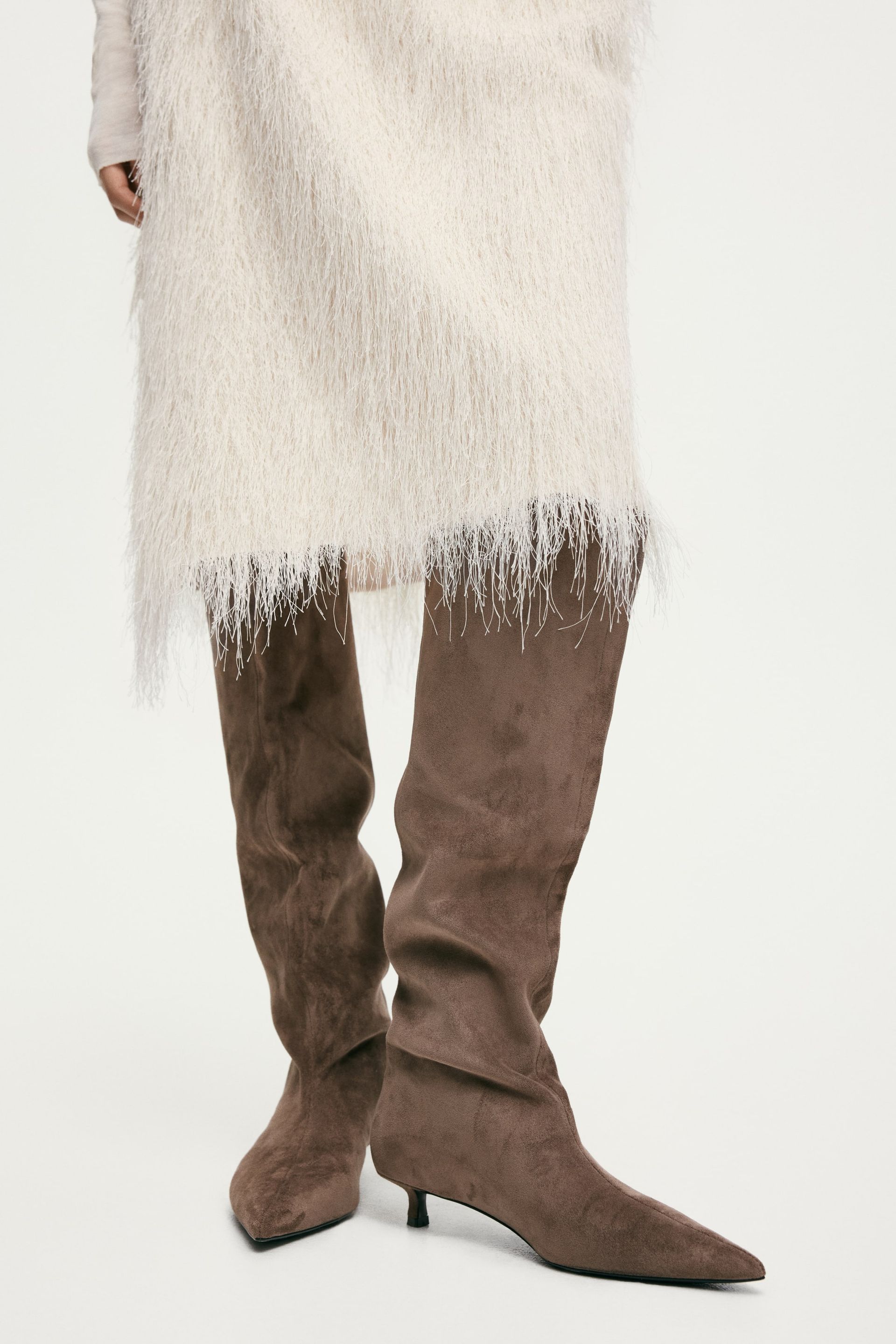 Kitten-Heeled Boots - Beige
