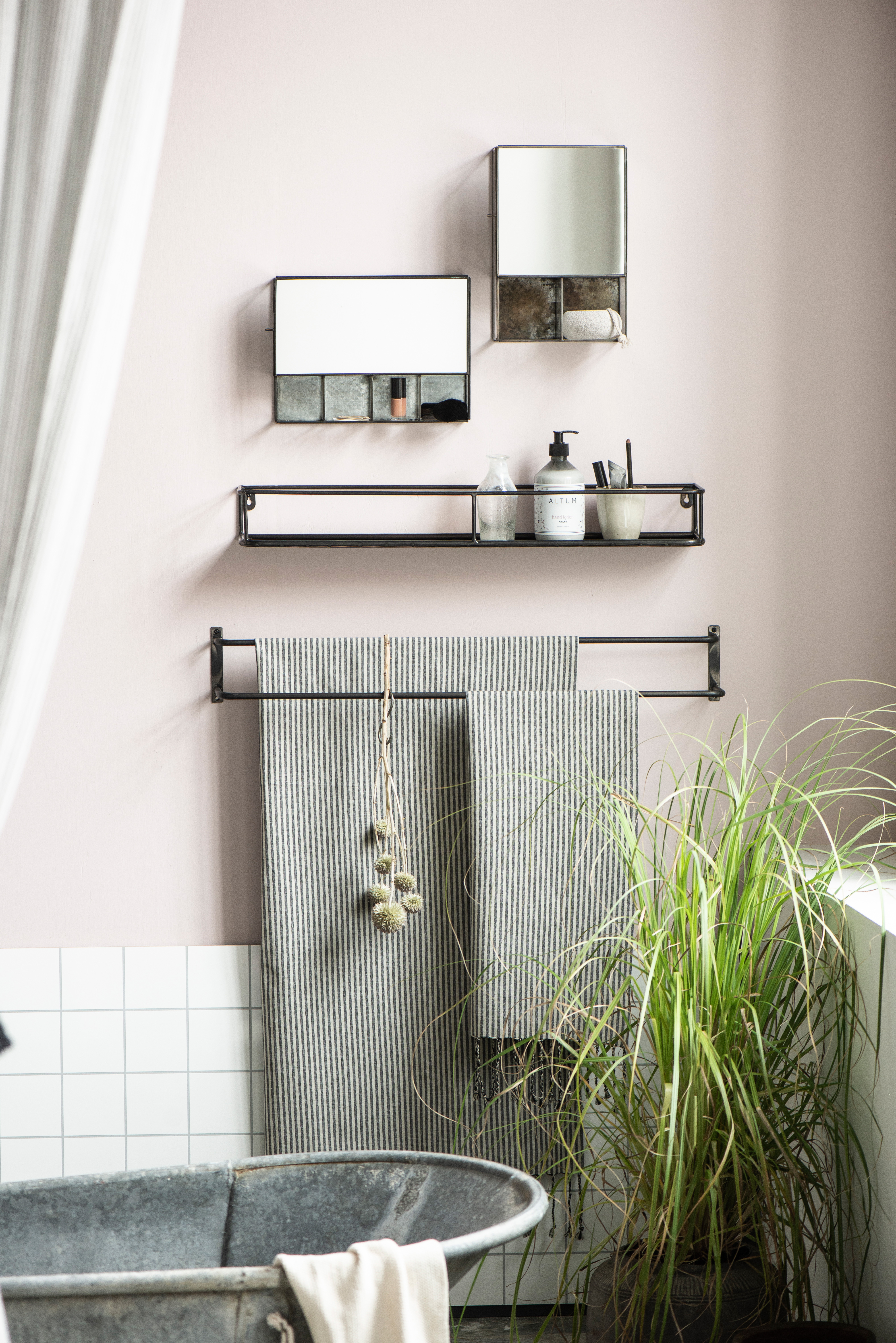 Bathroom shelving ideas