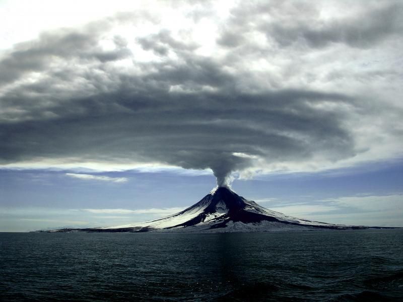 augustine volcano, alaska volcanoes, volcano eruption pictures