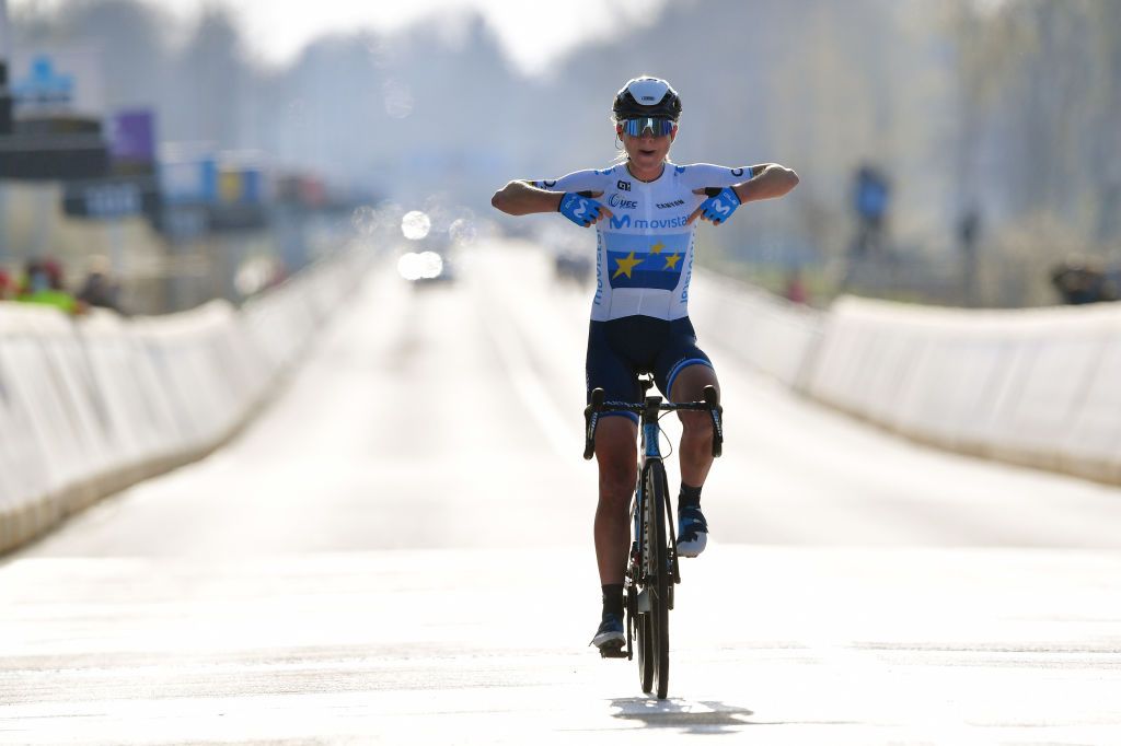 Annemiek van Vleuten wins the Tour of Flanders 2021