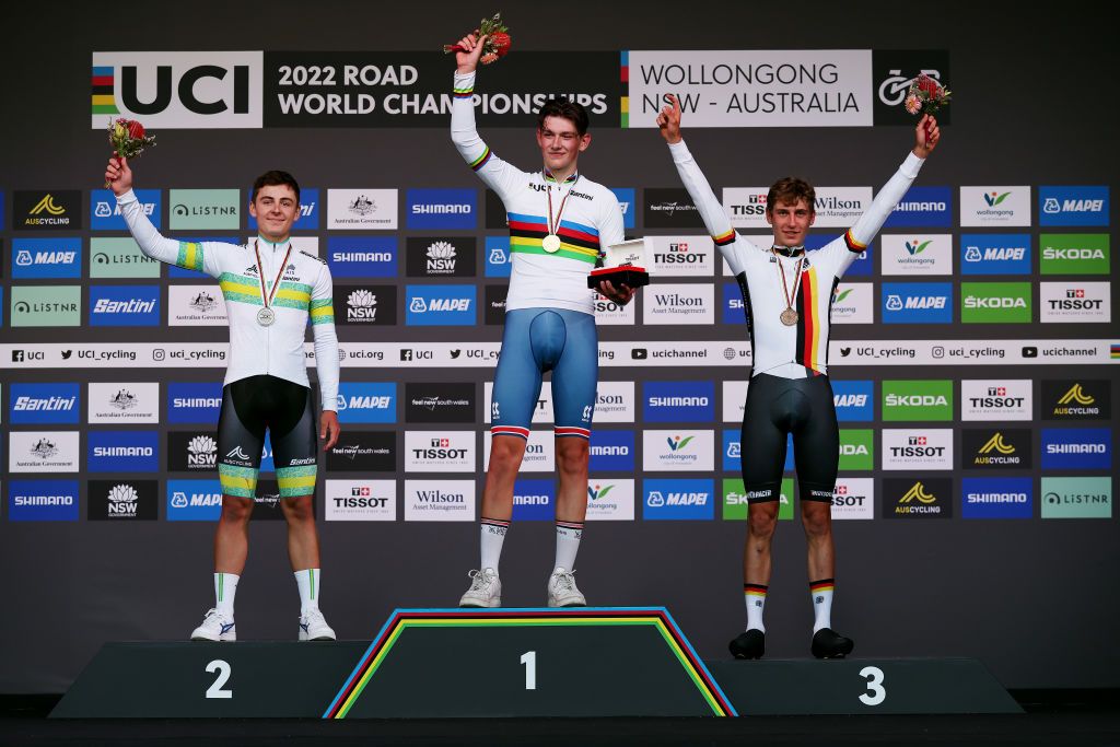The junior men's World Championship podium (l-r): Hamish McKenzie (Australia), Joshua Tarling (Great Britain) and Emil Herzog (Germany)
