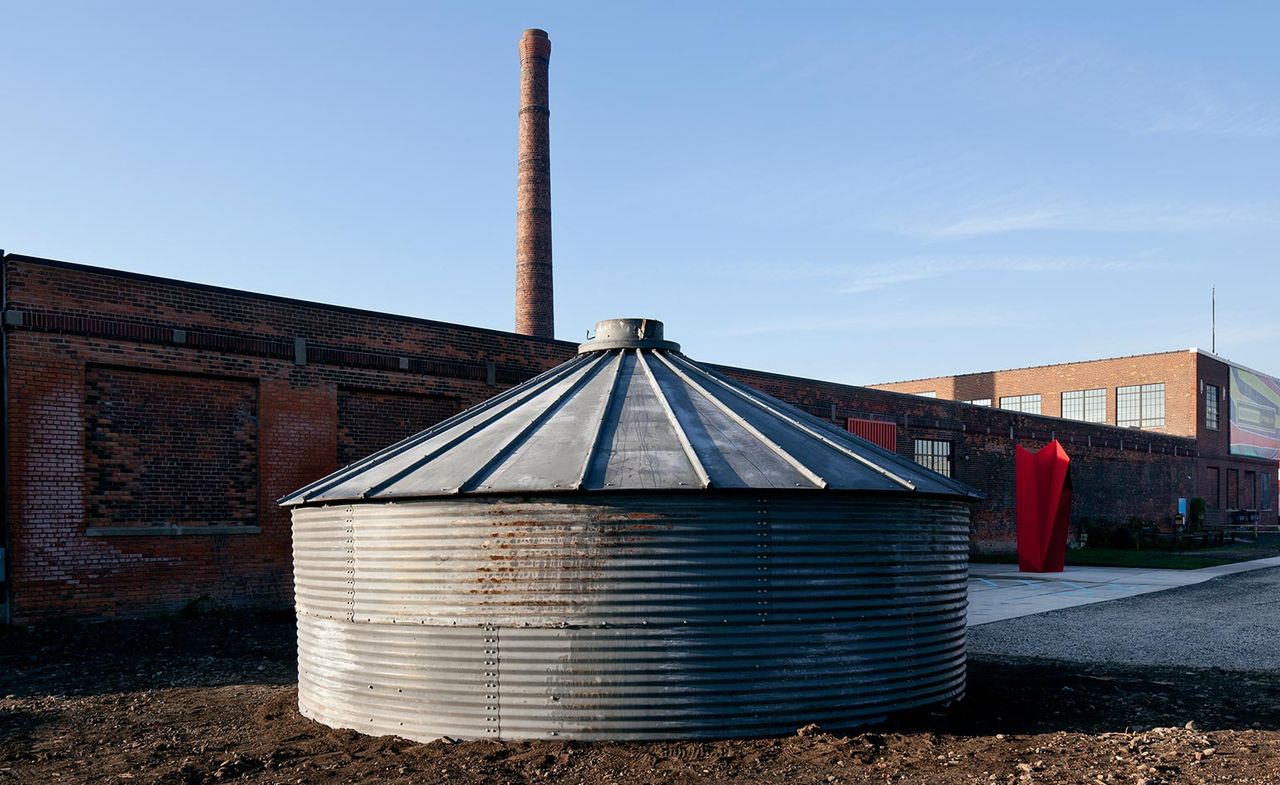 Detroit native Gary Wasserman has launched Wasserman Projects, an independent, interdisciplinary creative space. the inaugural exhibitions featuring the works of Markus Linnenbrink and Nick Gelpi, and Jon Brumit. Pictured: Exterior view of Elf Waves, Earth Loops, and *Spatial Forces by Jon Brumit