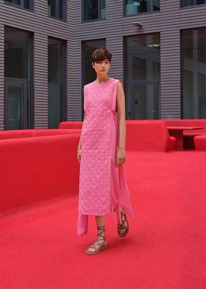 Akris S/S 2022 fashion show