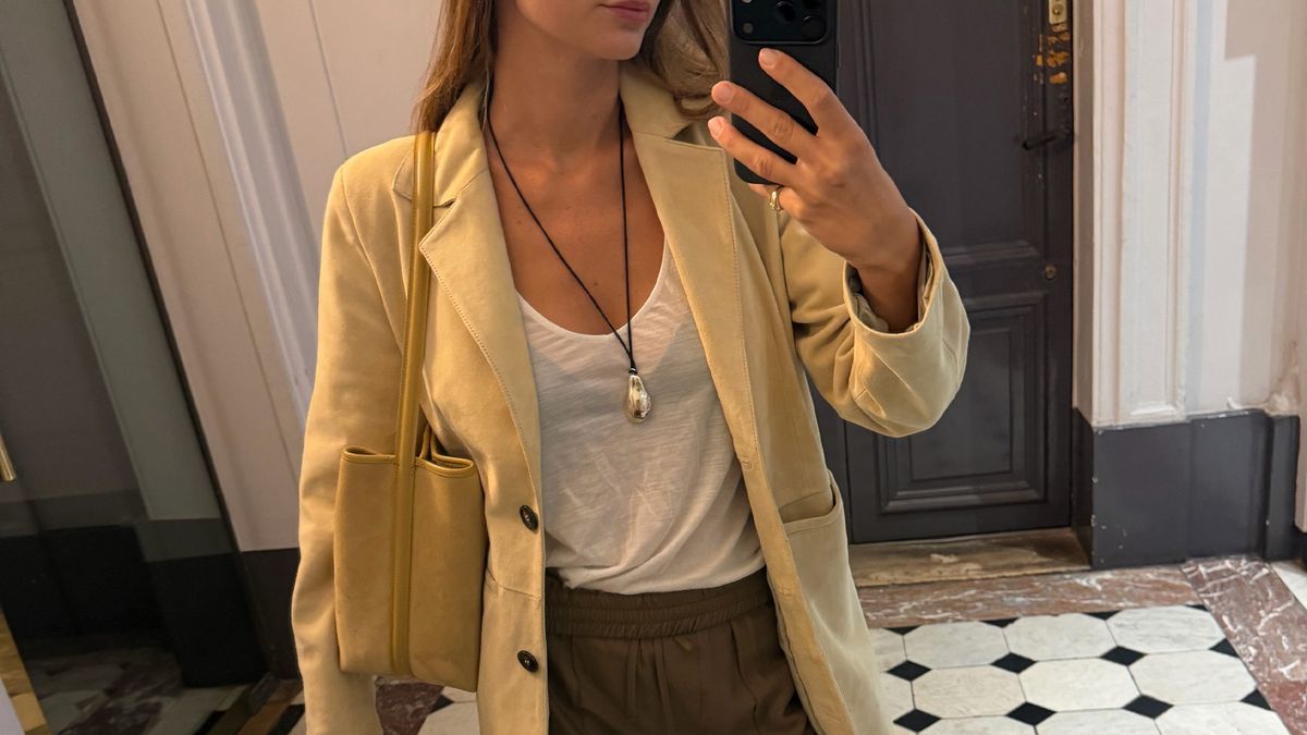 Spotted In Paris: 3 Flat-Shoe Trends That Look Rich and Classic