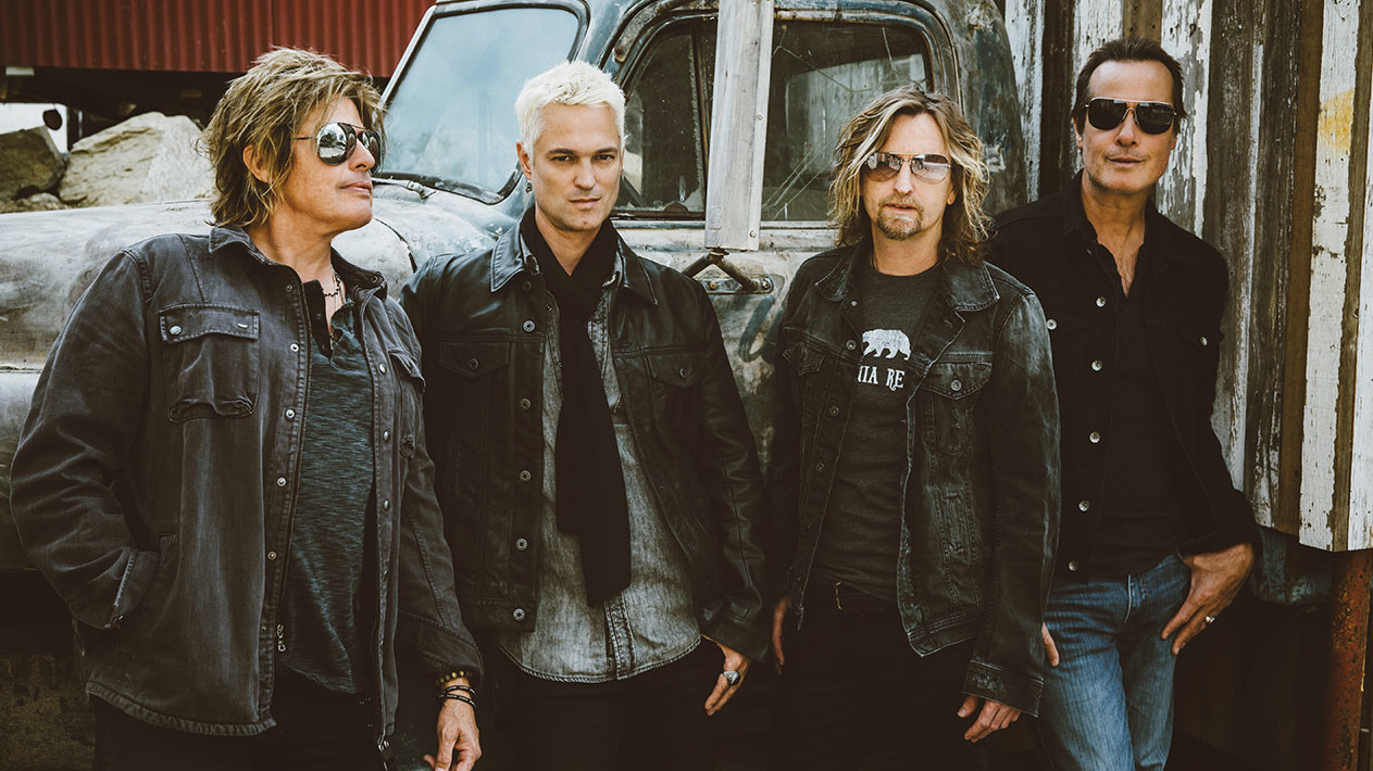 Gutt, second left, with Stone Temple Pilots