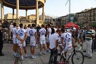 Behind the scenes, FDJ gets ready