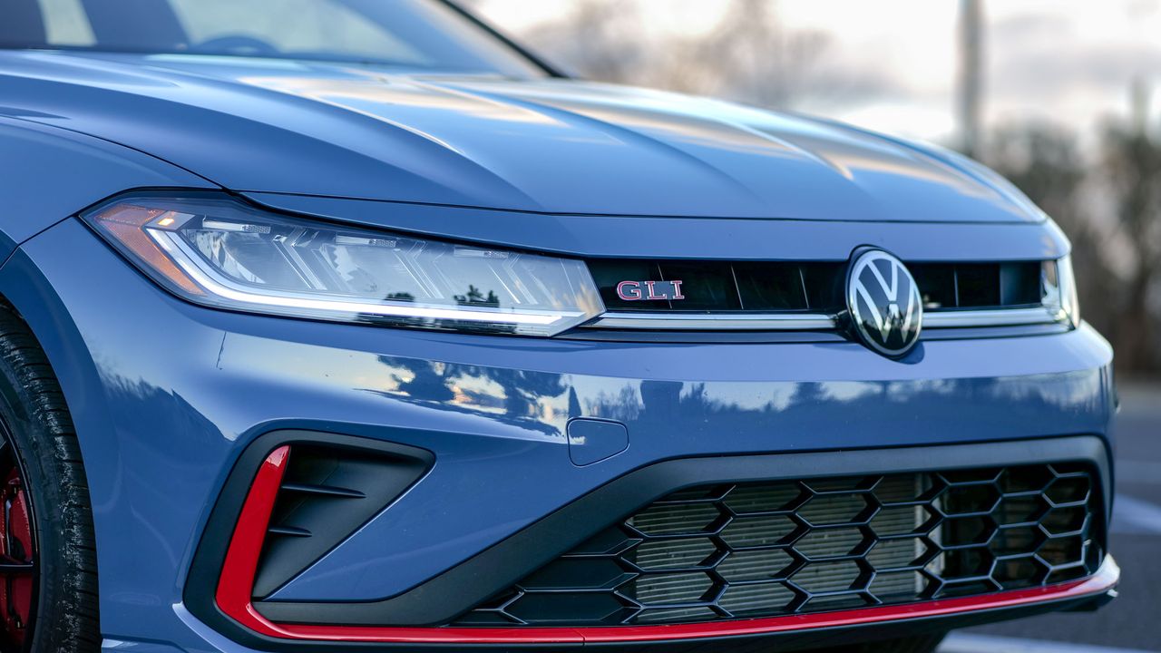 2025 Volkswagen Jetta GLI AutoBahn test drive.