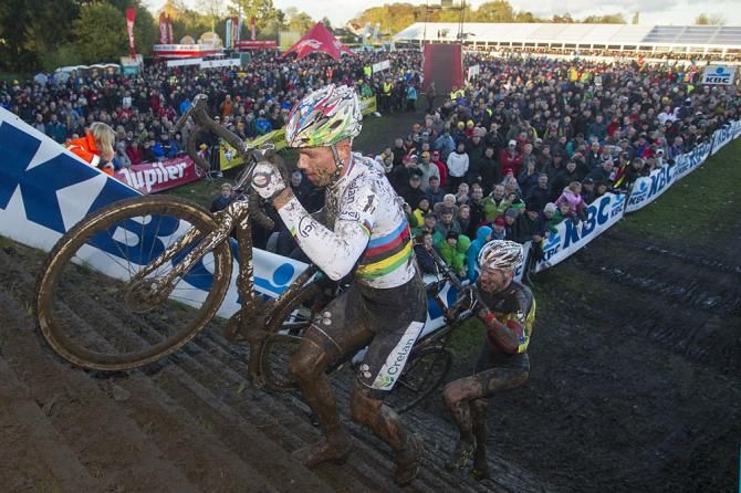Sven Nys leads on the stairs