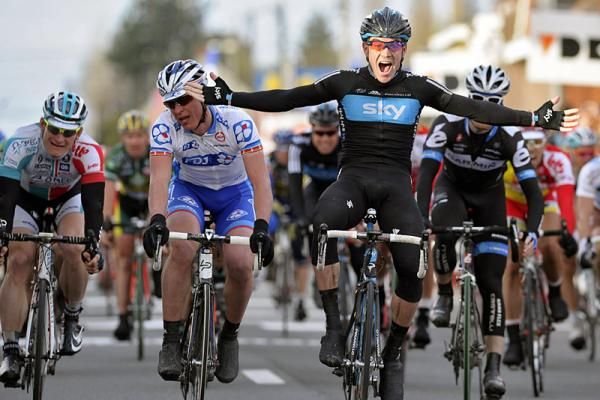 The thrill of victory for Chris Sutton (Sky) and the agony of defeat for runner-up Yauheni Hutarovich and third-placed Andr&eacute; Greipel.