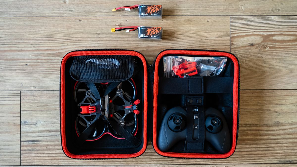 BetaFPV Pavo25 Walksnail Whoop Kit_In case