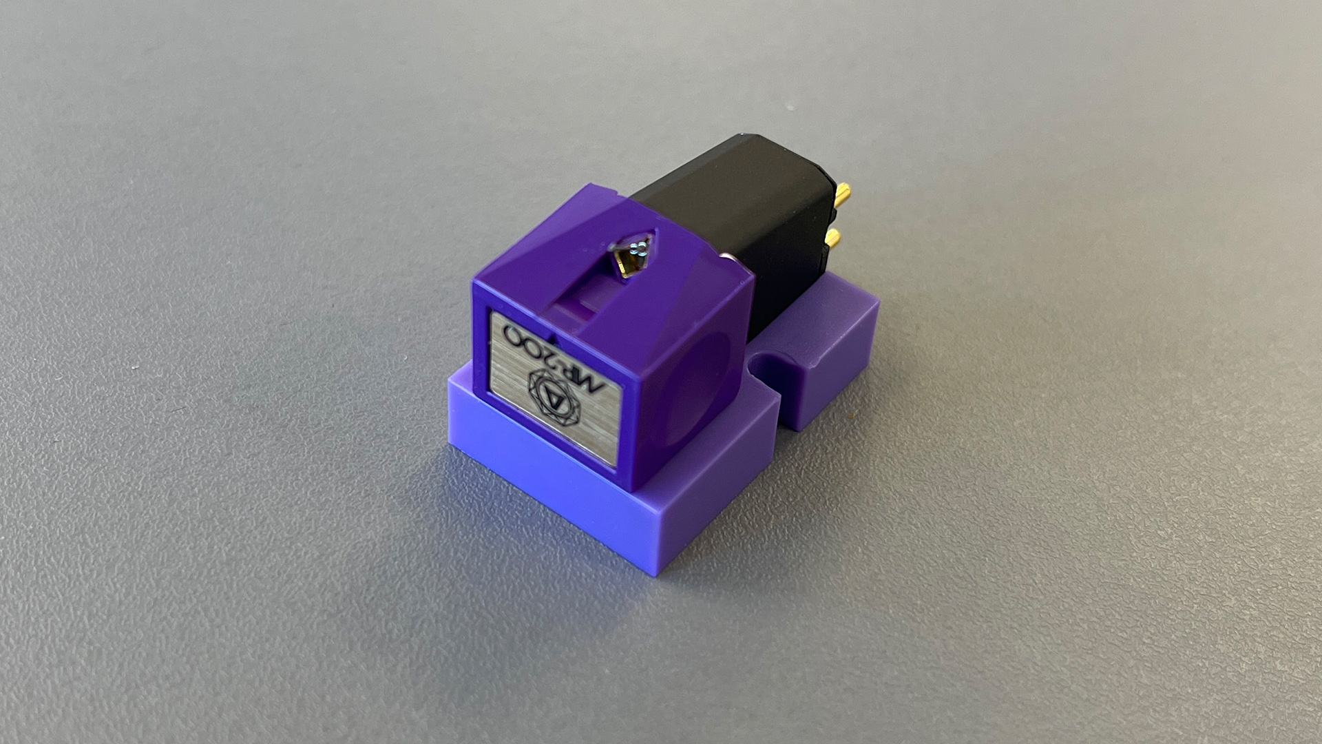 Nagaoka MP-200 moving magnet cartridge