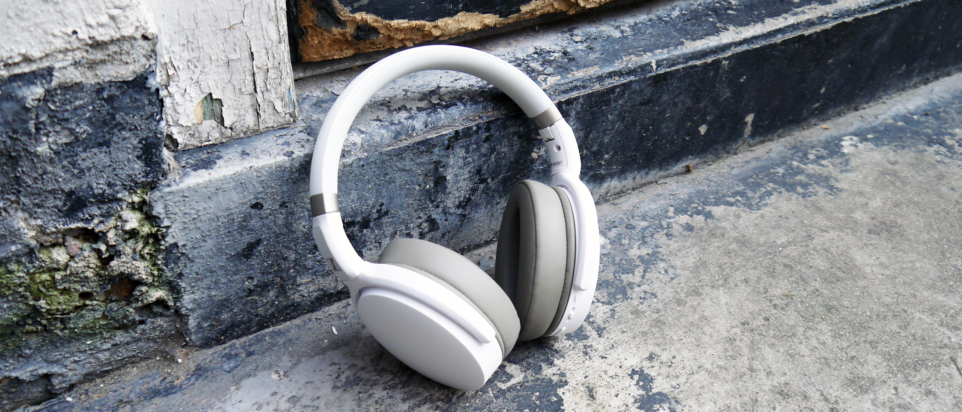 Sennheiser HD 450BT White Bluetooth Wireless OverEar Headphones Noise  Cancelling