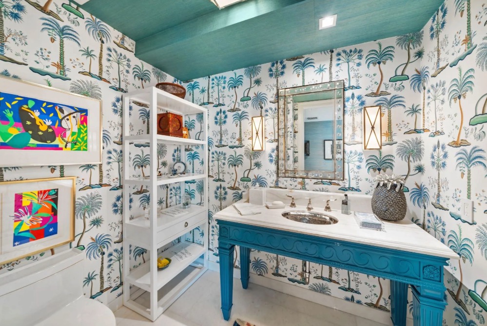 Palm beach apartment
