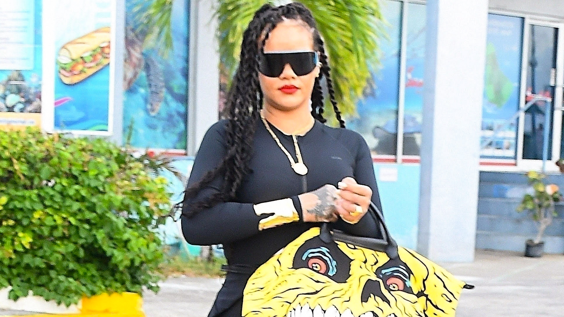 Rihanna Carries Longchamp's Le Pliage Tote Back Into It-Bag Territory With Fenty x Puma Flip-Flops