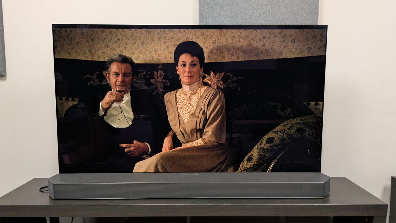 The Dead 4K Blu-ray on the LG G5 showing Gretta Conroy sat on a sofa with another guest