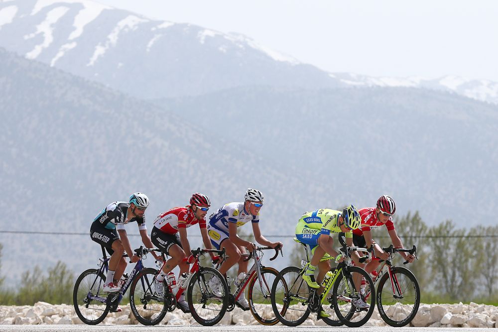 The breakaway builds its gap.