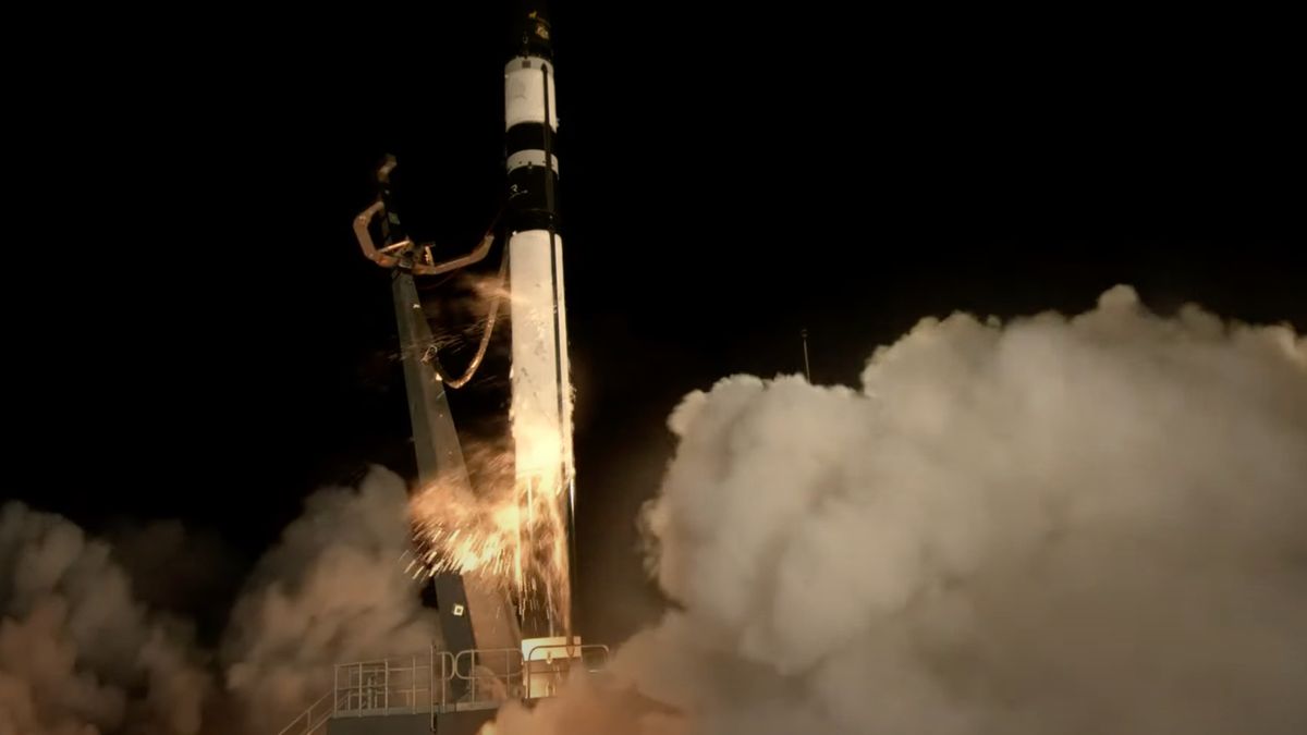 An Electron rocket carrying a synthetic aperture radar (SAR) spacecraft for the California company Capella Space lifted off from Rocket Lab's New Zeal