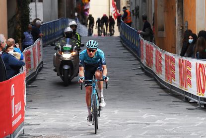Aleksandr Vlasov riding into second overall at the Giro d'Italia 2021