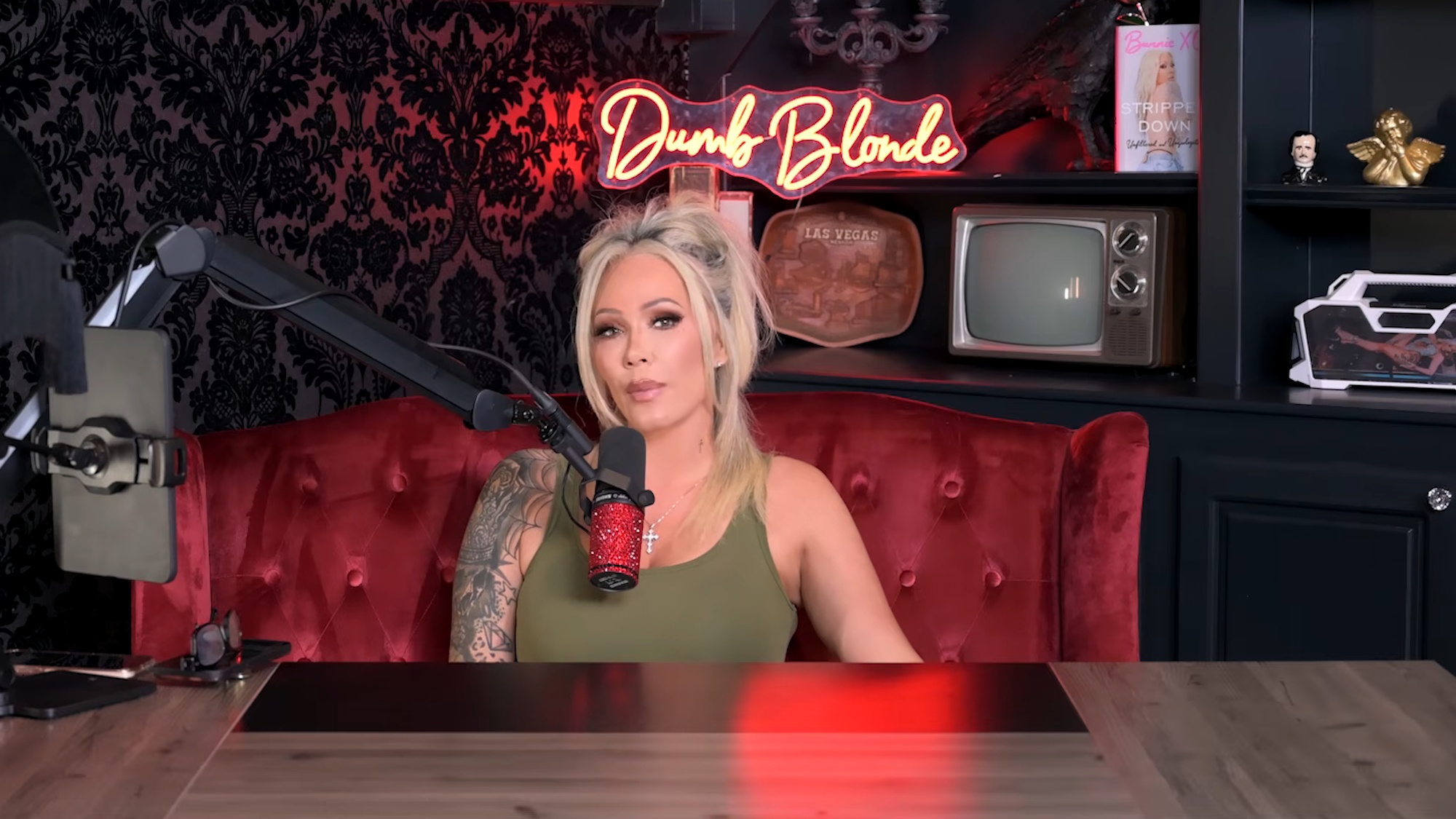 Bunnie Xo talks about her impending divorce from Jelly Roll on her Dumb Blonde podcast.