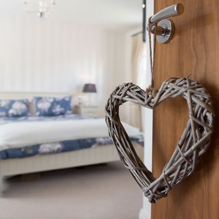 twine hearts on door handle