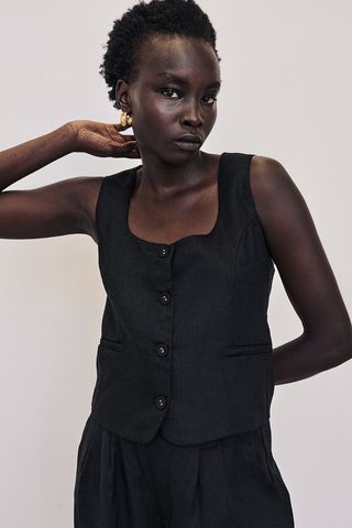 Oscar Black Scoop Neck Linen Vest