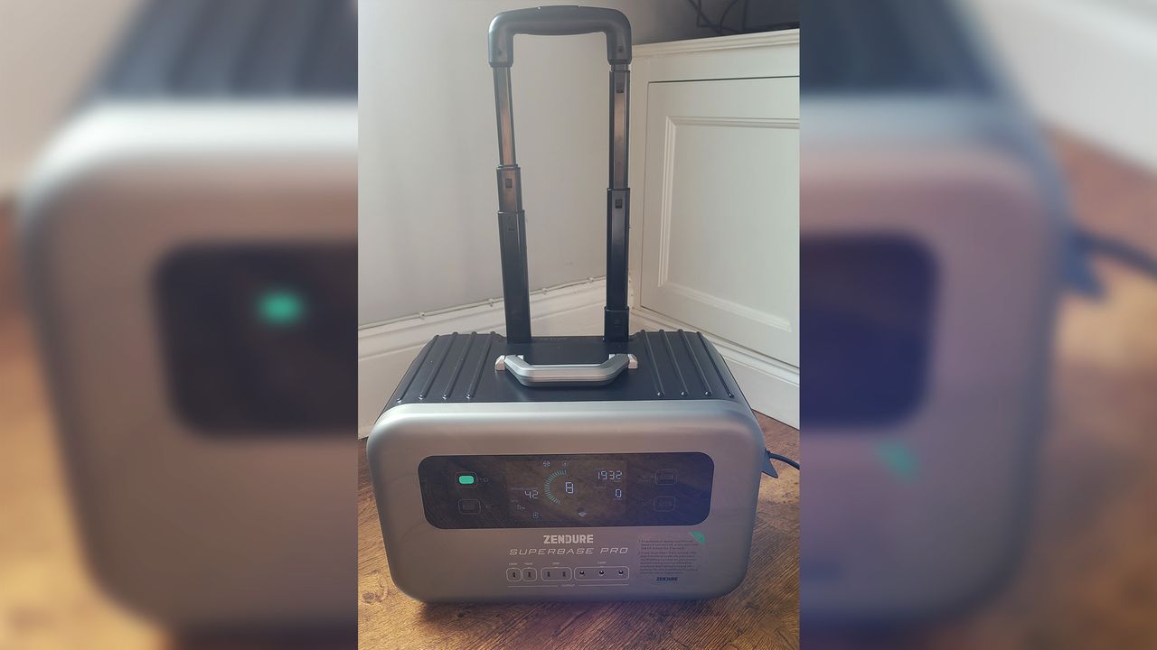 The Zendure SuperBase Pro 1500w with the telescopic handle extended