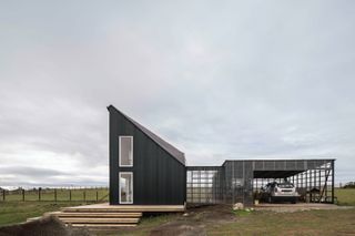 Ridge House and garage, Chile, by Estudio Diagonal