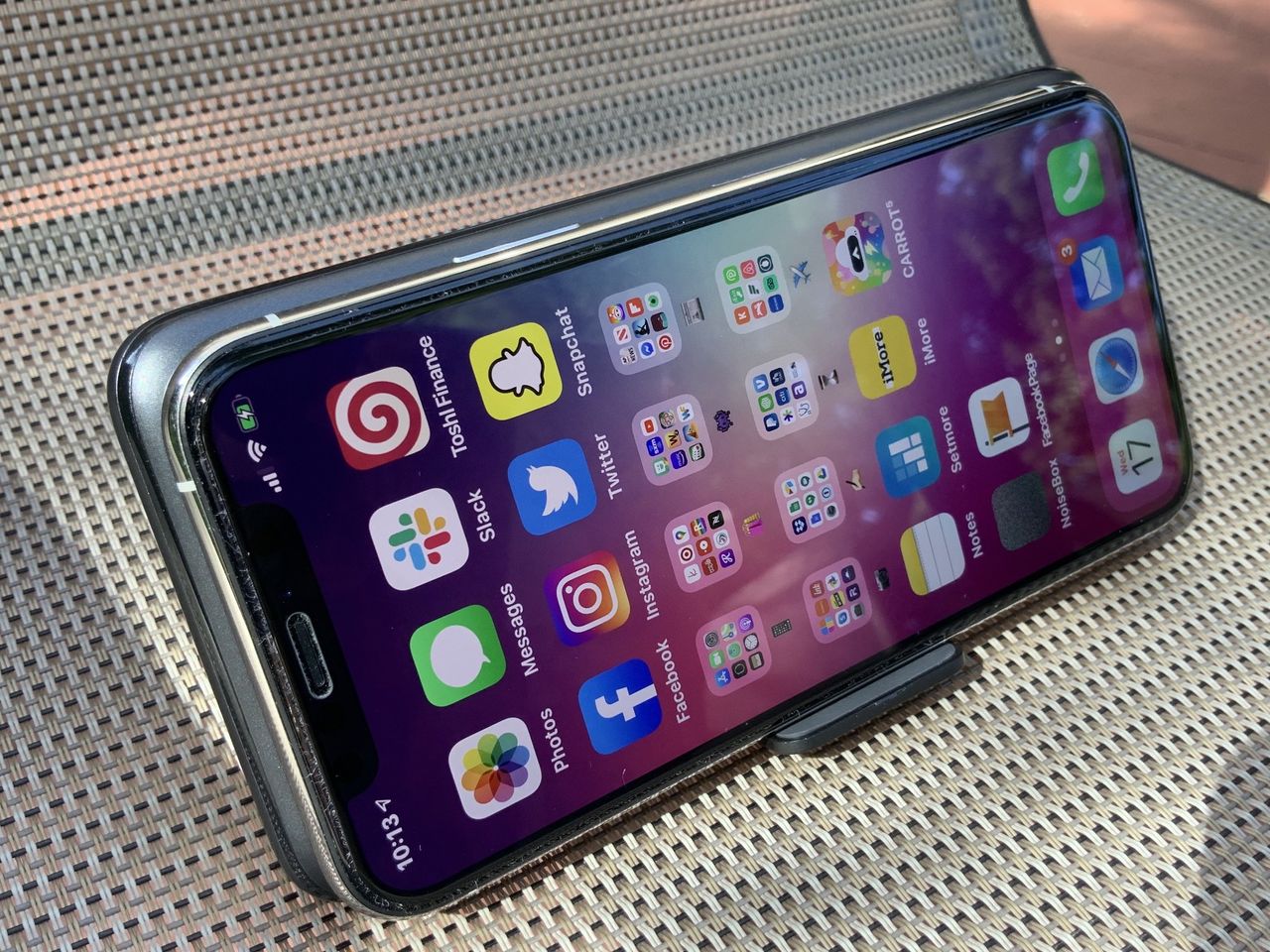 AUKEY Wireless Charging Power Bank with kickstand