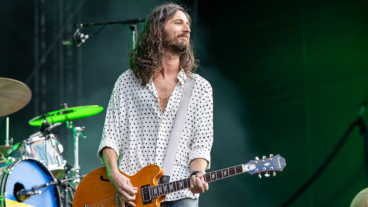 the strokes nick valensi - Ilustrasi 3