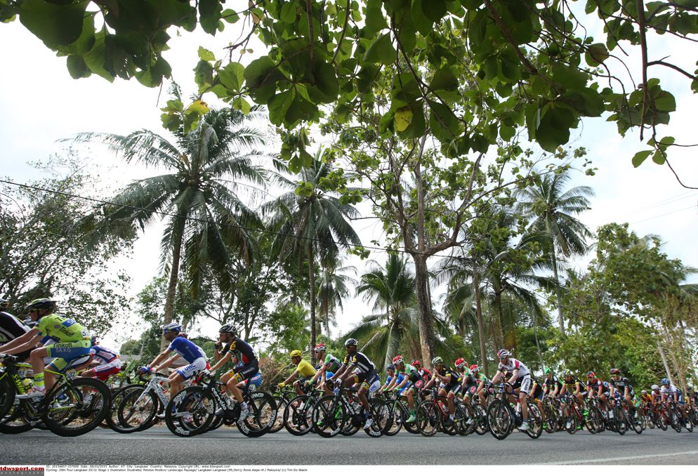 The peloton soak up the heat at the Tour de Langkawi