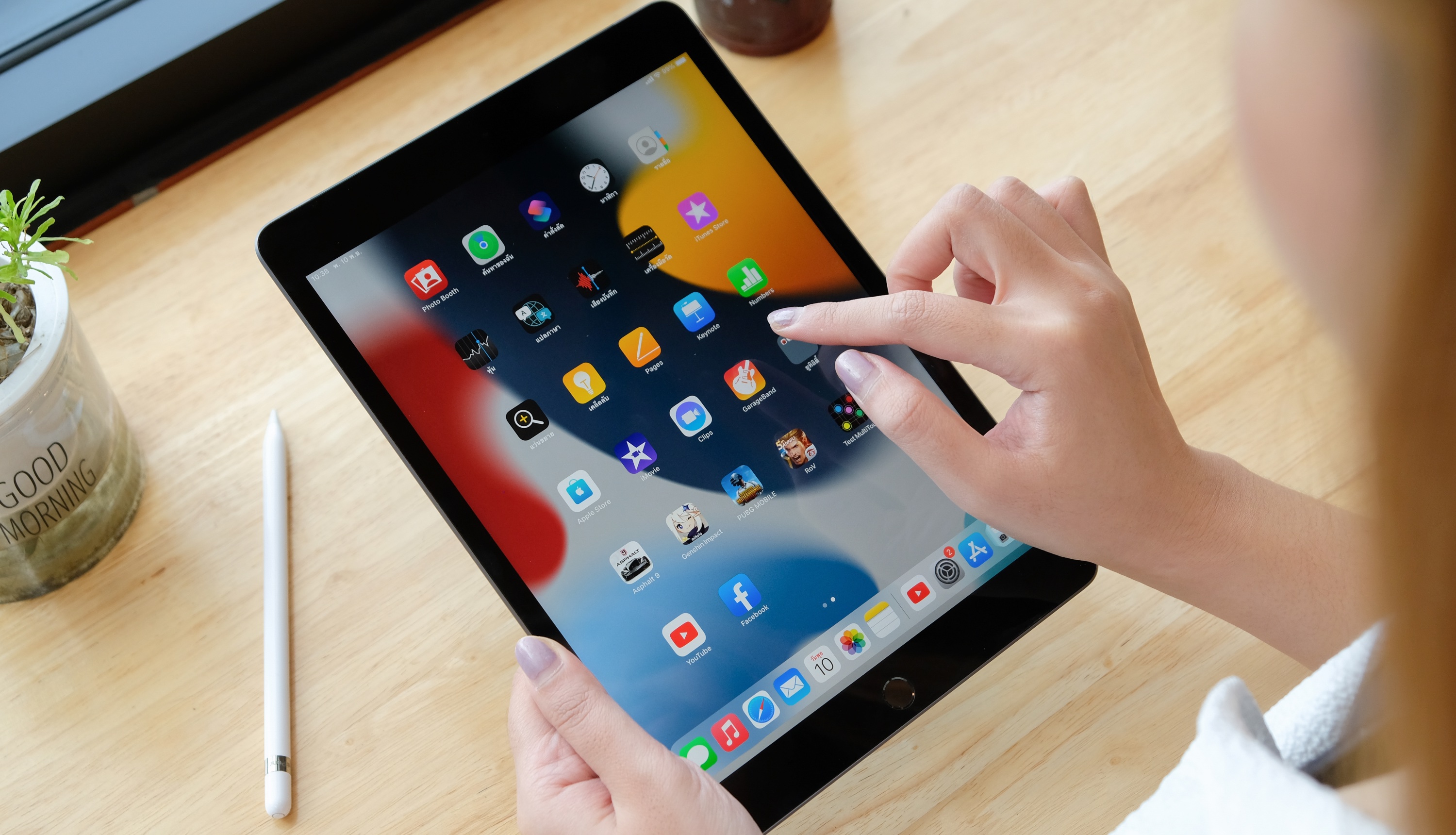 iPad 2021 en la mano