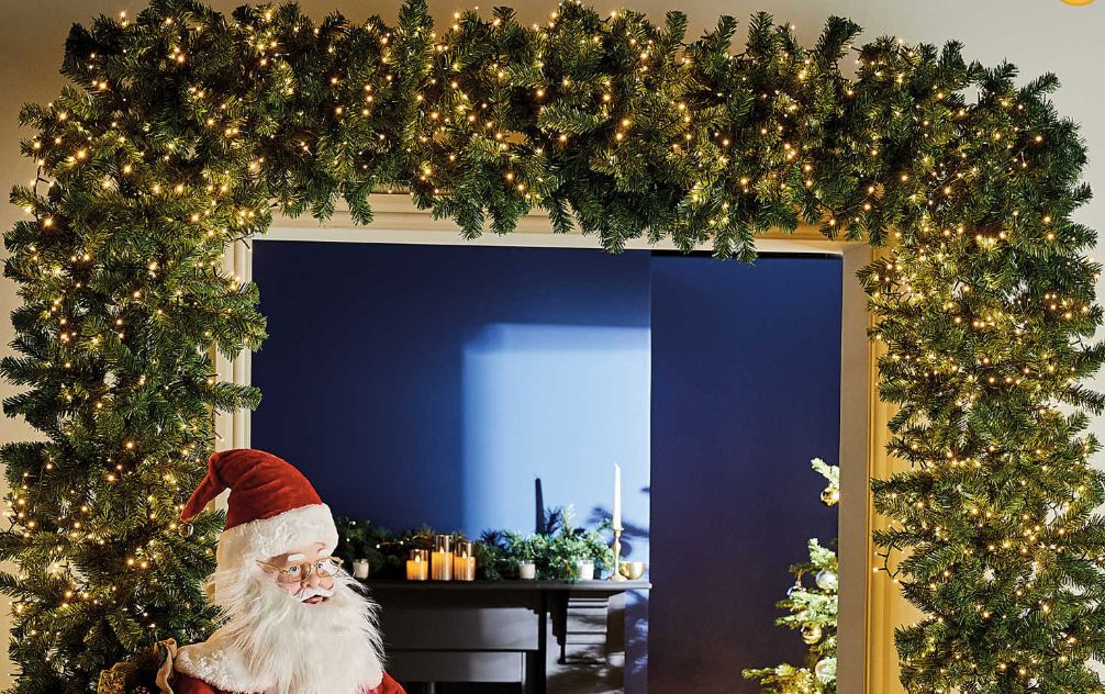 Aldi Has Launched A Christmas Tree Arch It S The Festive Decor We Never Knew Needed Real Homes - Home Bargains Outdoor Christmas Decorations