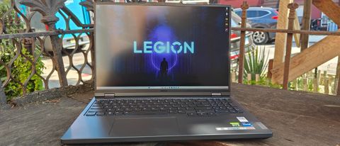 Legion Pro 5i Gen 8 (16″ Intel)  Intel® powered AI-tuned gaming