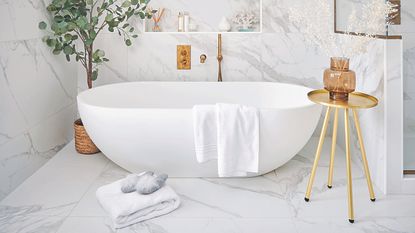 12 Top His and Her's Bathroom Decor Ideas You'll Love to Try