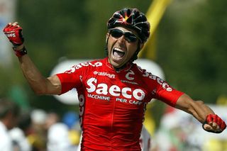 Gilberto Simoni (Saeco/Ita) wins stage 14 of the 90th Tour de France in 2003
