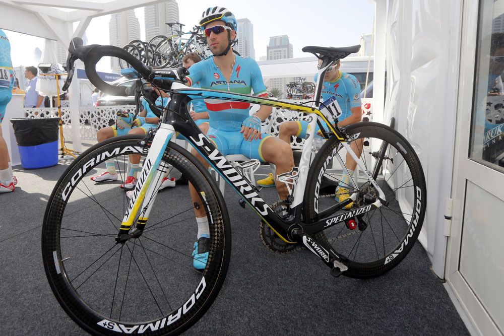 Vincenzo Nibali with his personalised S-Works Tarmac