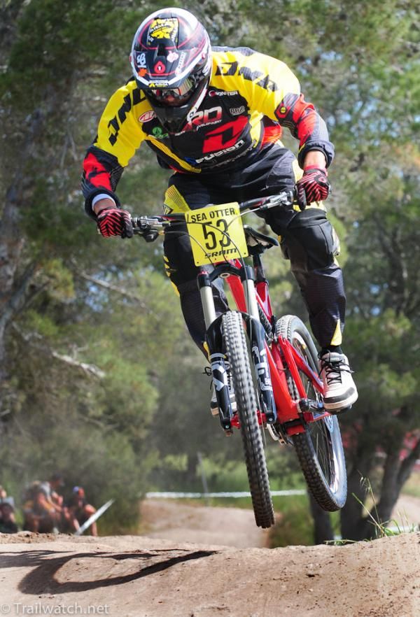Cody Warren makes a sixth place run
