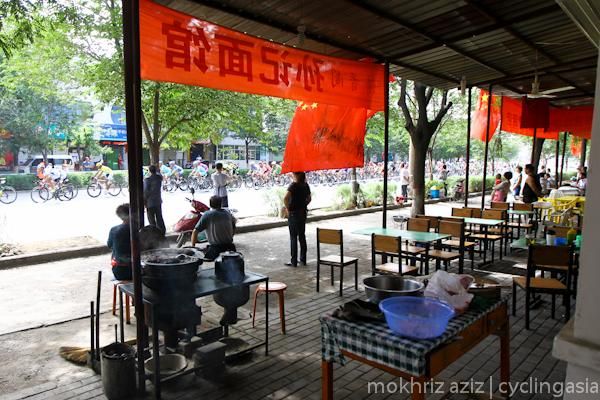 Watching the Tour of Qinghai Lake from the cafe