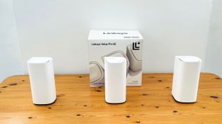 The Linksys Velop Pro 6E router.