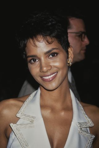 makeup - halle berry