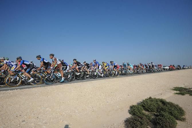 The peloton rolls along