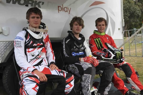 Under 19 men (from left to right): Phillip Piazza, Brandon Yrttiaho, Troy Brosnan.