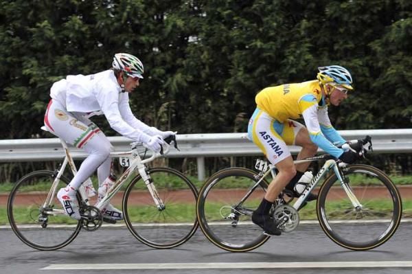 Enrico Gasparotto (Astana) leads Italian champion Filippo Pozzato (Katusha).