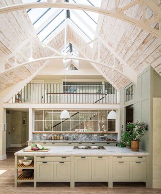 plain english design coastal kitchen with whitewashed panelled ceiling