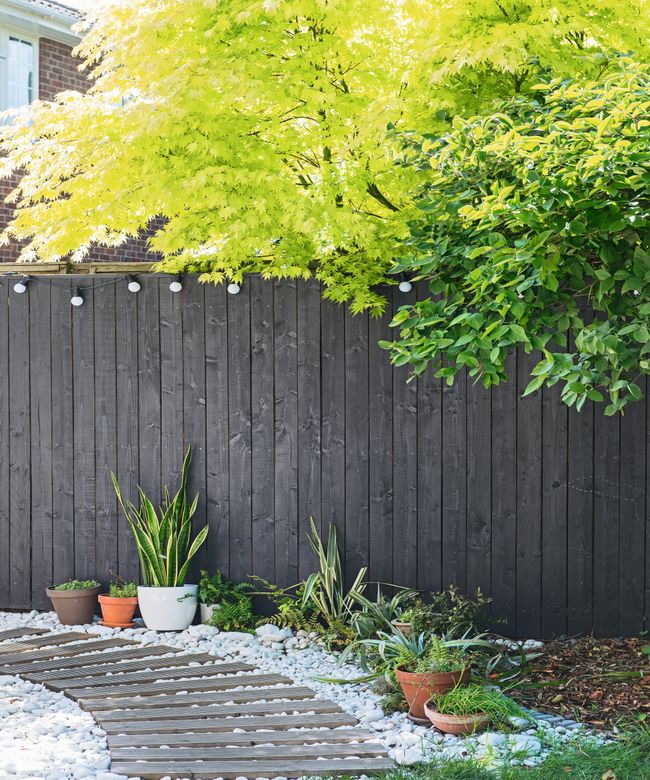 Fence Lighting Ideas 8 Ways to Create a Glowing Border Homebuilding