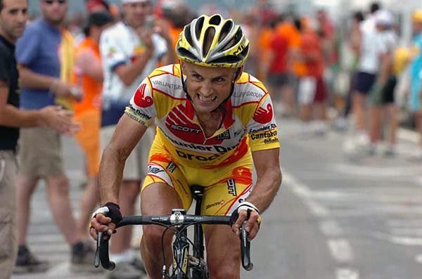 Christophe Rinero (Saunier Duval) fights for every metre