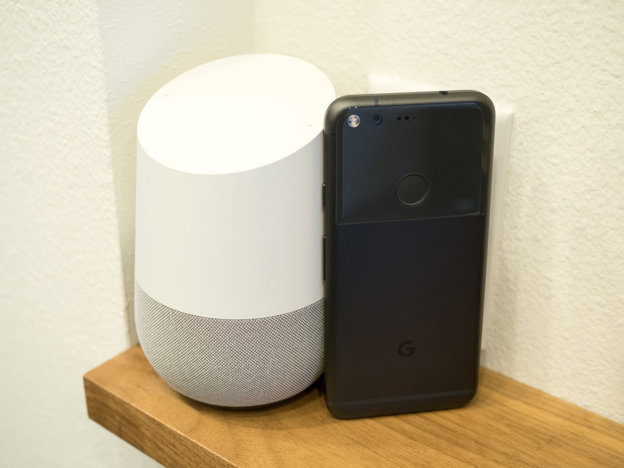 Колонка с гугл ассистентом. Google Home подделка.