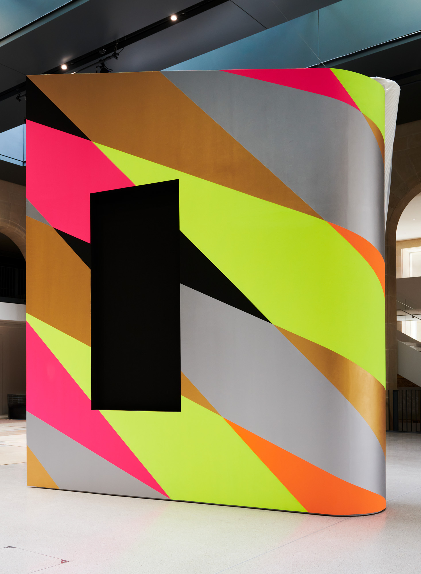 Fondation Cartier pour l&amp;rsquo;art contemporain interiors and installation views