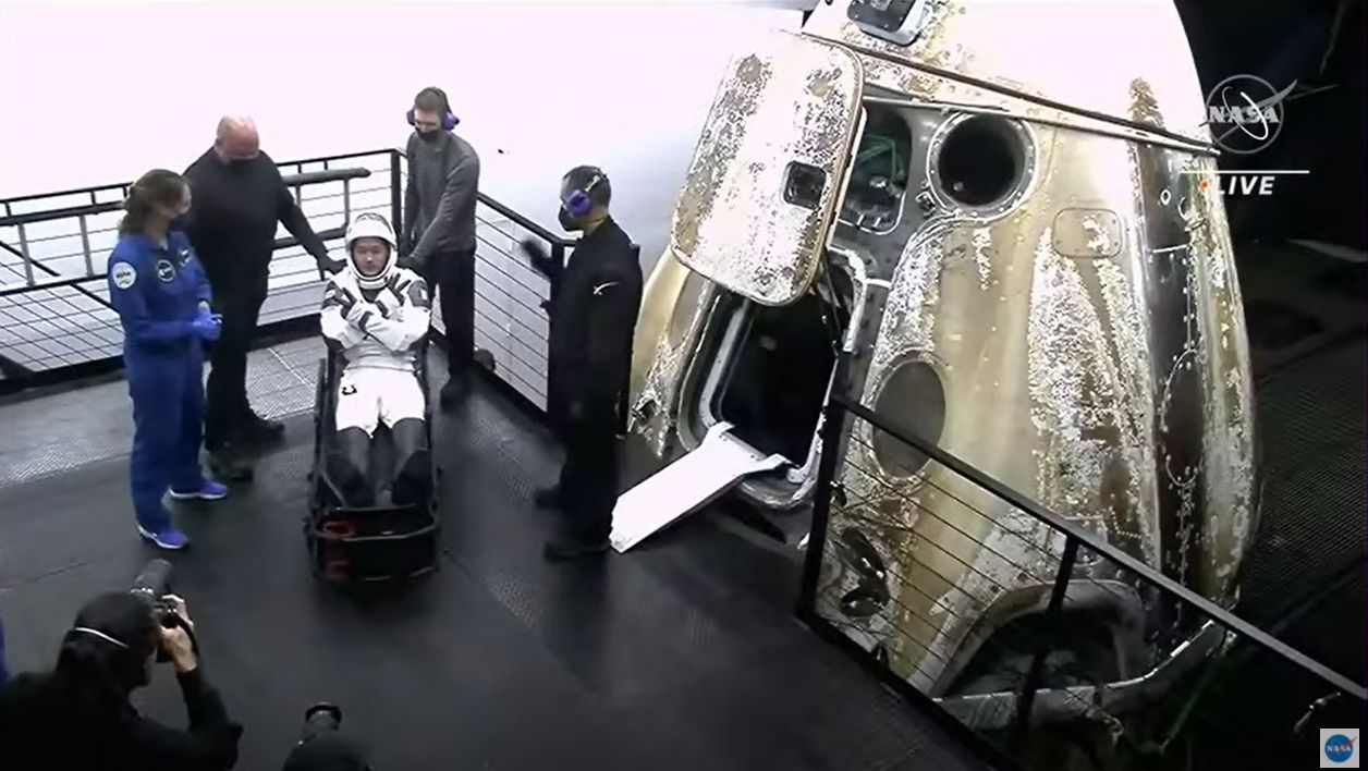 The Crew-2 astronauts are extracted from their Crew Dragon Endeavour capsule after a successful splashdown on Nov. 8, 2021.