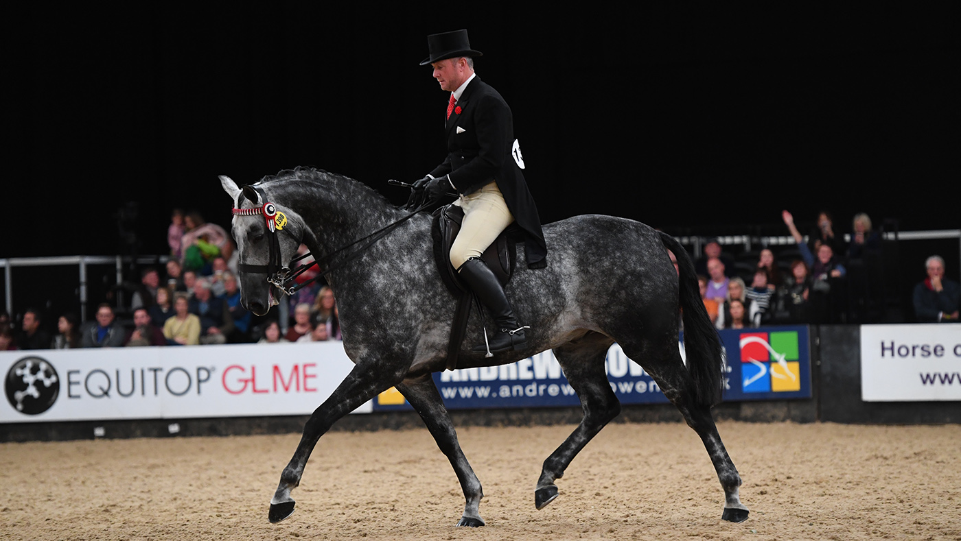 HOYS 09 10 22